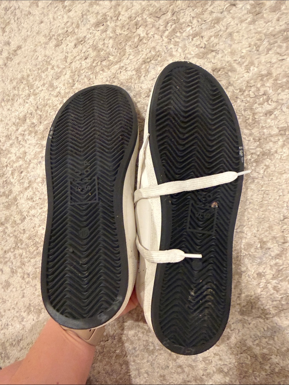 SHUSHOP  Sneakers. Size 10 - Picture 6 of 7